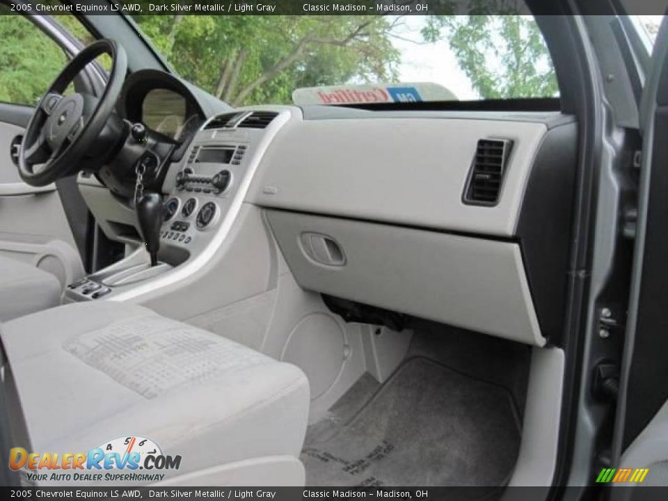 2005 Chevrolet Equinox LS AWD Dark Silver Metallic / Light Gray Photo #18