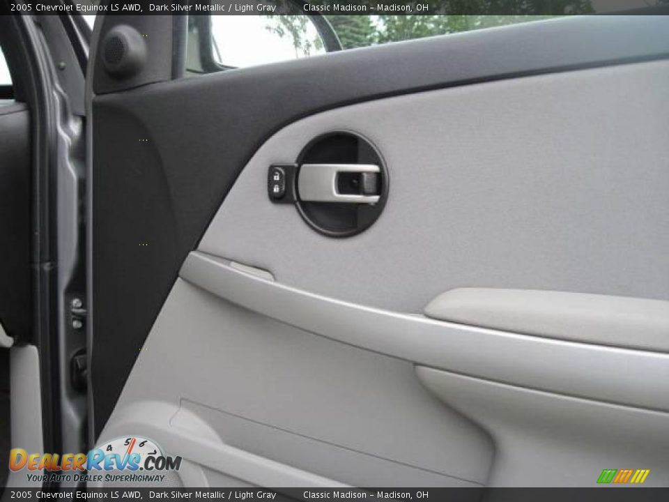 2005 Chevrolet Equinox LS AWD Dark Silver Metallic / Light Gray Photo #19