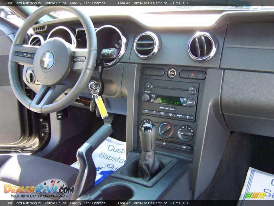 2006 Ford Mustang V6 Deluxe Coupe Black / Dark Charcoal Photo #11