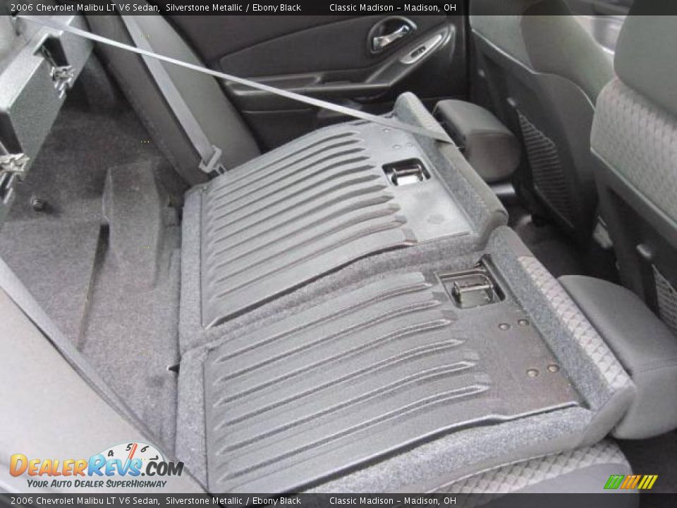 2006 Chevrolet Malibu LT V6 Sedan Silverstone Metallic / Ebony Black Photo #31