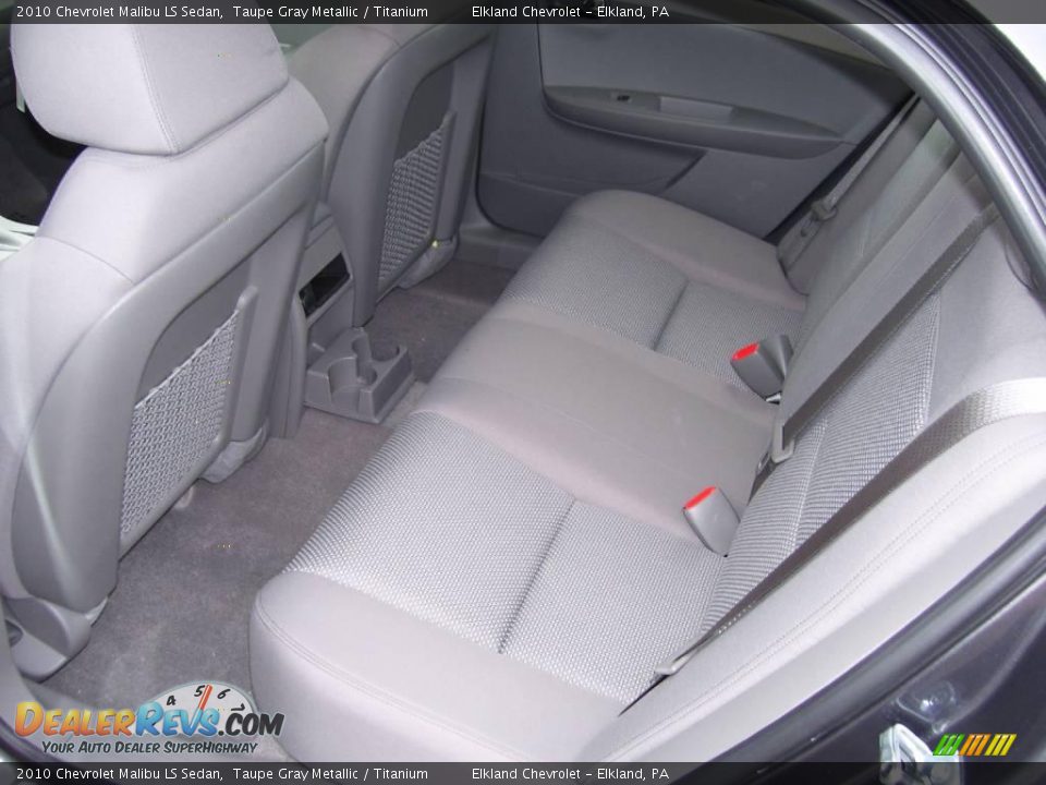 2010 Chevrolet Malibu LS Sedan Taupe Gray Metallic / Titanium Photo #28