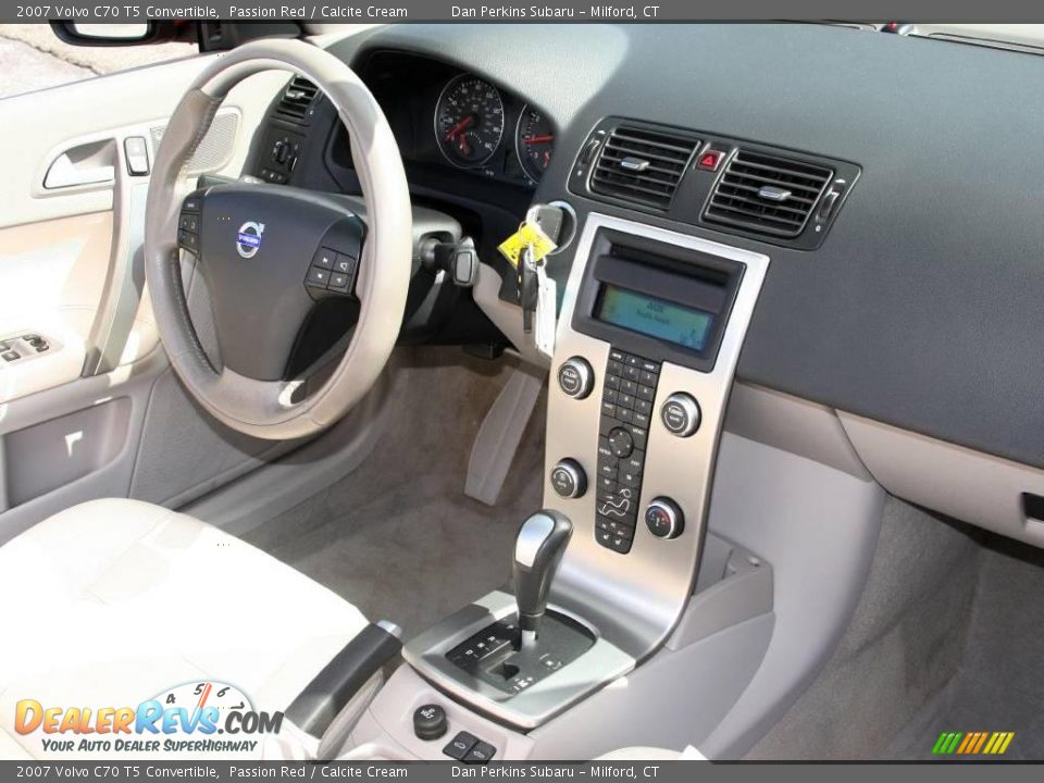2007 Volvo C70 T5 Convertible Passion Red / Calcite Cream Photo #10