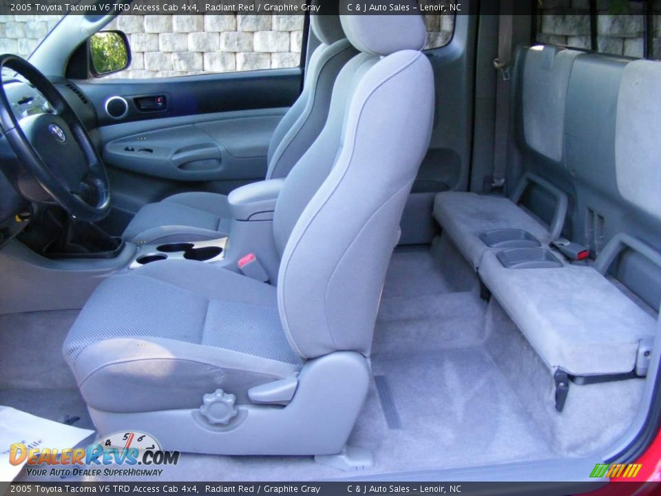 2005 Toyota Tacoma V6 TRD Access Cab 4x4 Radiant Red / Graphite Gray Photo #4
