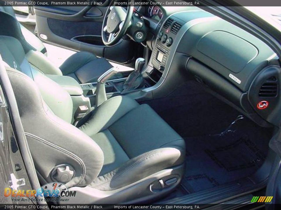 2005 Pontiac GTO Coupe Phantom Black Metallic / Black Photo #8