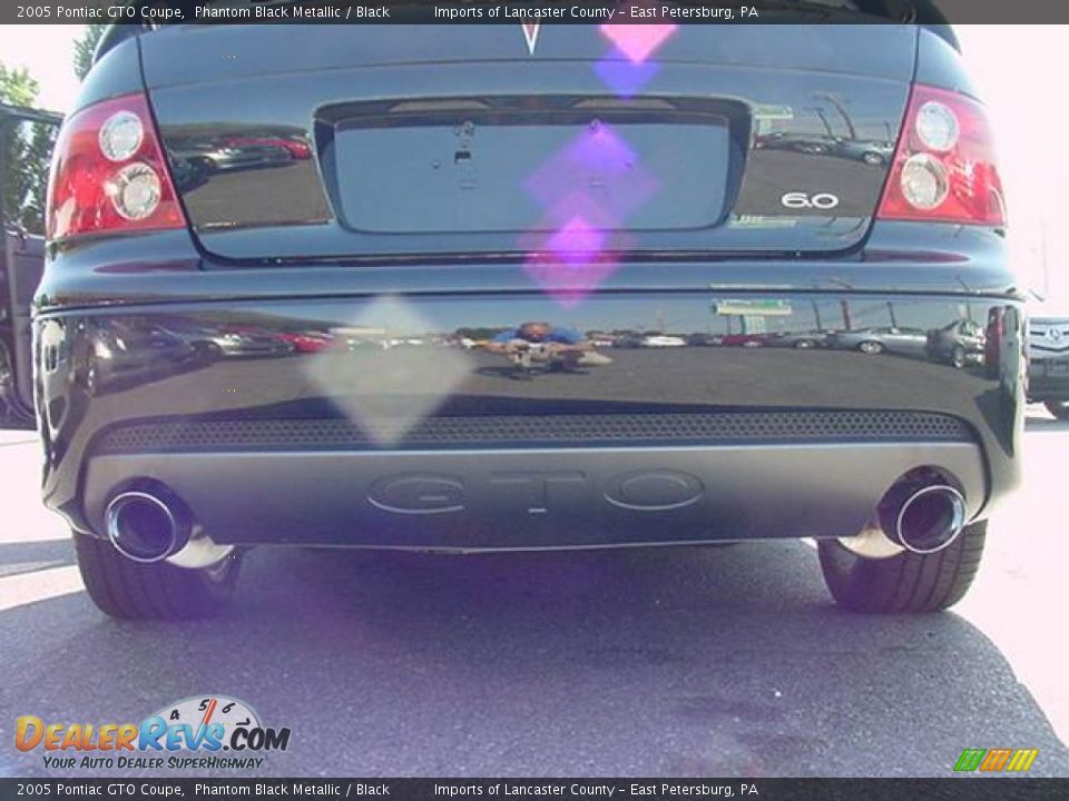 2005 Pontiac GTO Coupe Phantom Black Metallic / Black Photo #11
