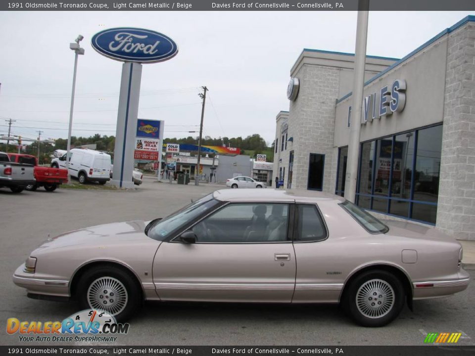 1991 Oldsmobile Toronado Coupe Light Camel Metallic / Beige Photo #2