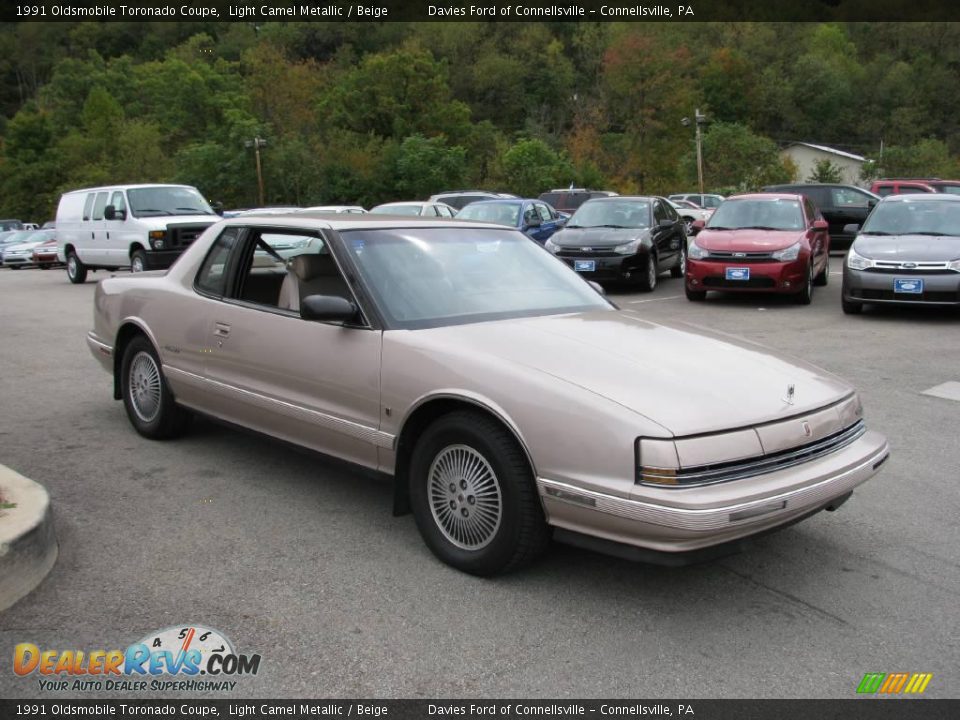 1991 Oldsmobile Toronado Coupe Light Camel Metallic / Beige Photo #5