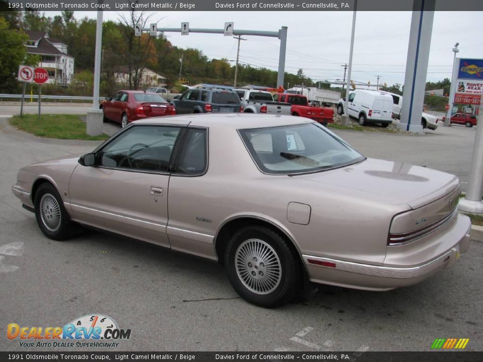 1991 Oldsmobile Toronado Coupe Light Camel Metallic / Beige Photo #10