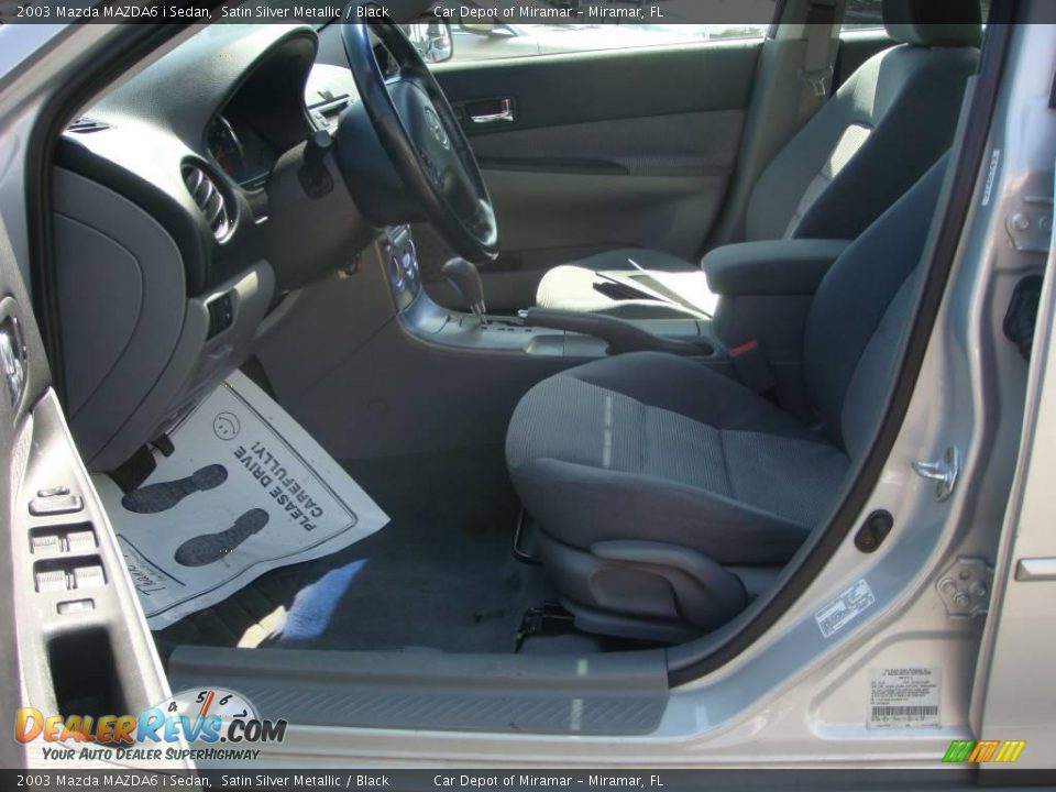 2003 Mazda MAZDA6 i Sedan Satin Silver Metallic / Black Photo #10