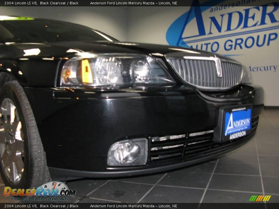 2004 Lincoln LS V8 Black Clearcoat / Black Photo #23