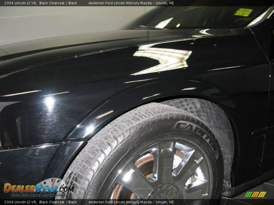 2004 Lincoln LS V8 Black Clearcoat / Black Photo #25