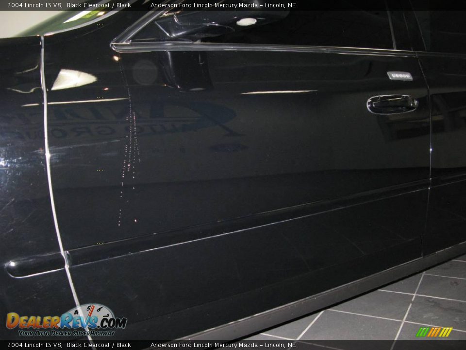 2004 Lincoln LS V8 Black Clearcoat / Black Photo #27
