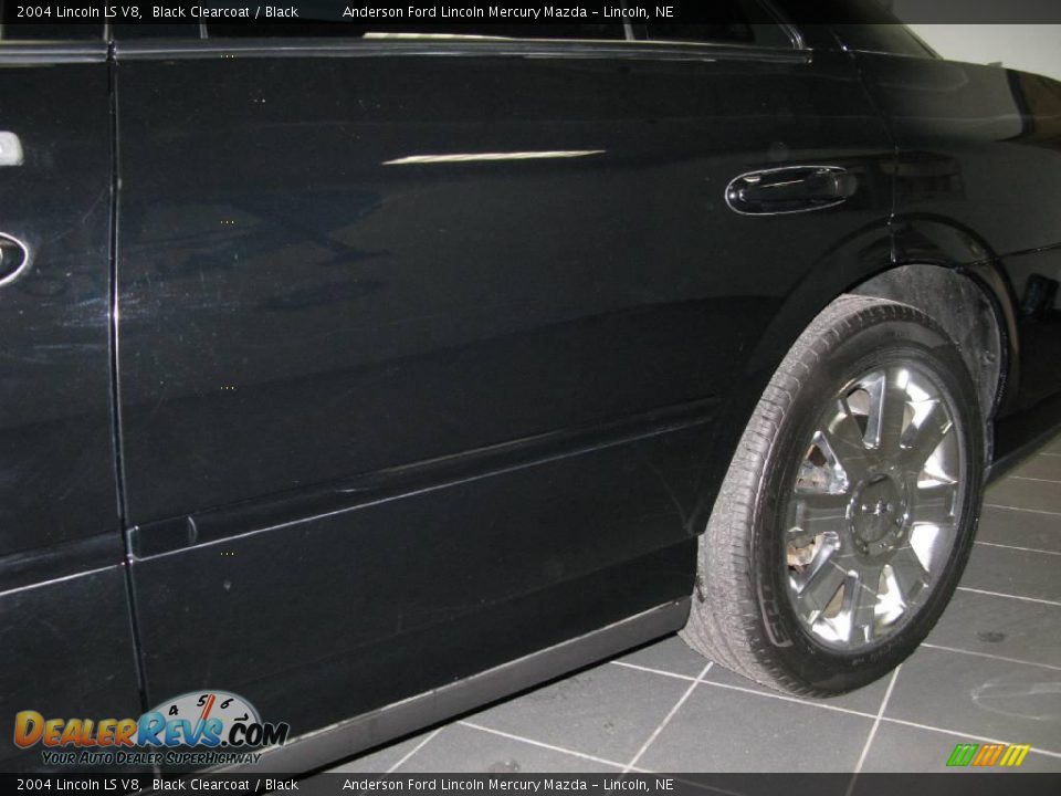2004 Lincoln LS V8 Black Clearcoat / Black Photo #28