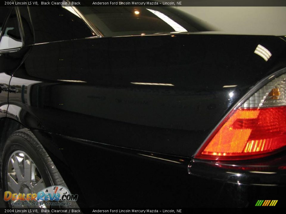 2004 Lincoln LS V8 Black Clearcoat / Black Photo #29