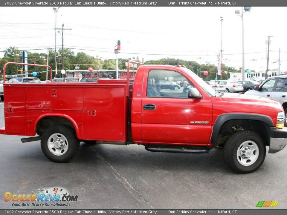2002 Chevrolet Silverado 2500 Regular Cab Chassis Utility Victory Red / Medium Gray Photo #4