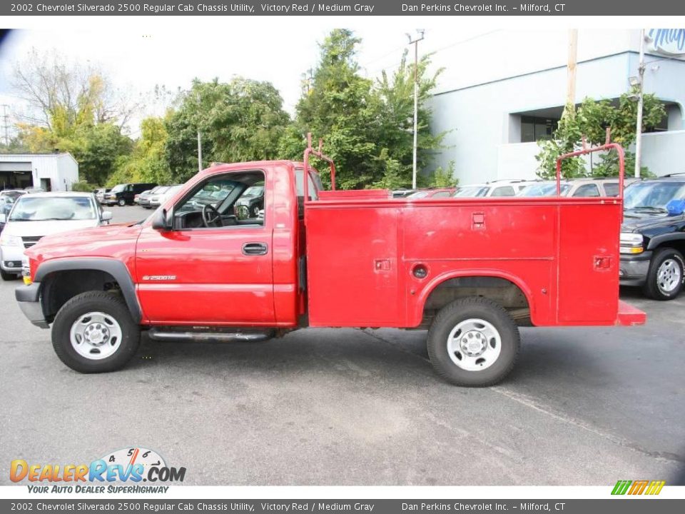 2002 Chevrolet Silverado 2500 Regular Cab Chassis Utility Victory Red / Medium Gray Photo #8