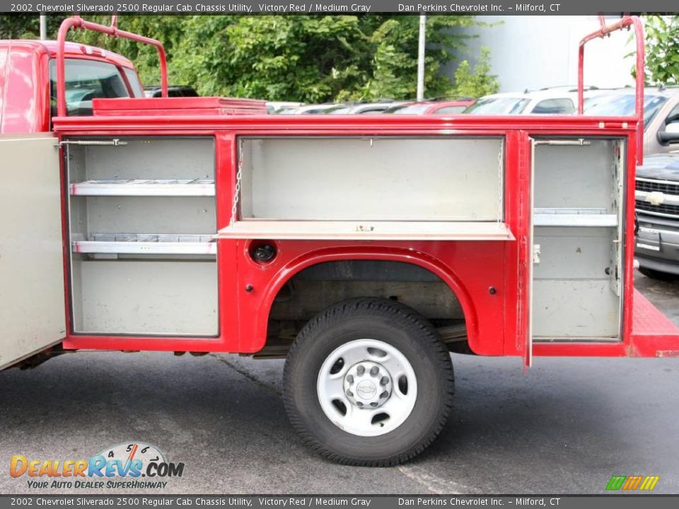 2002 Chevrolet Silverado 2500 Regular Cab Chassis Utility Victory Red / Medium Gray Photo #9