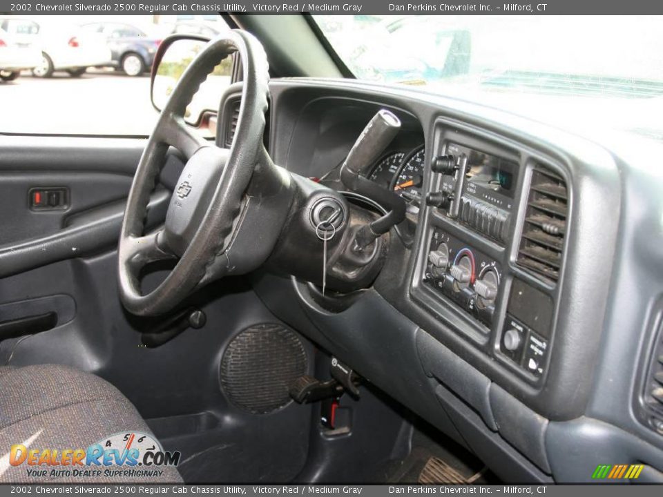 2002 Chevrolet Silverado 2500 Regular Cab Chassis Utility Victory Red / Medium Gray Photo #12