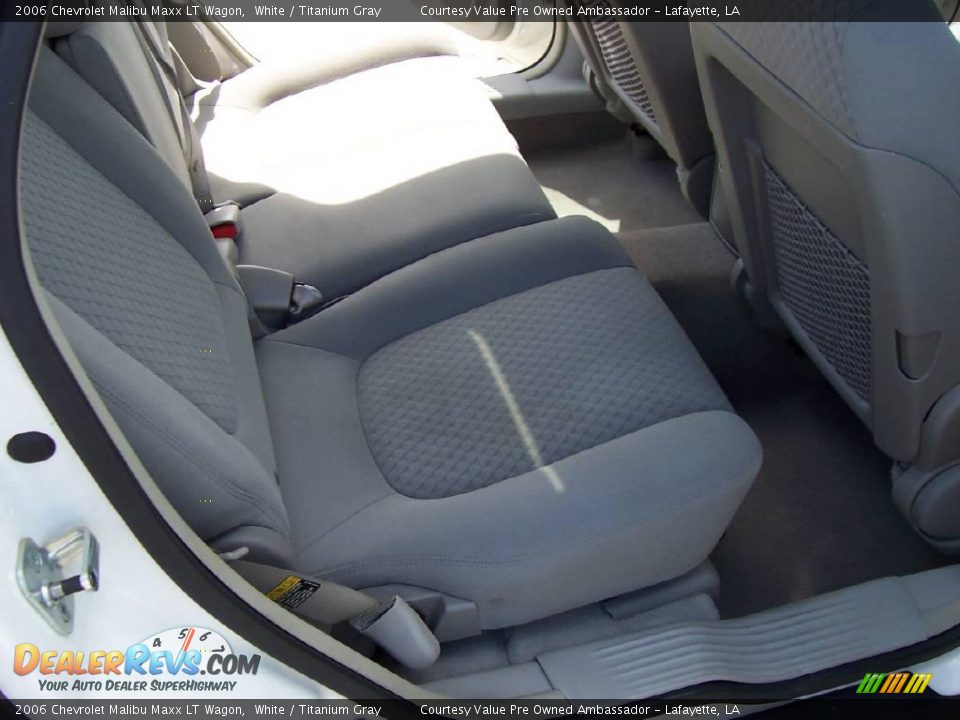 2006 Chevrolet Malibu Maxx LT Wagon White / Titanium Gray Photo #9
