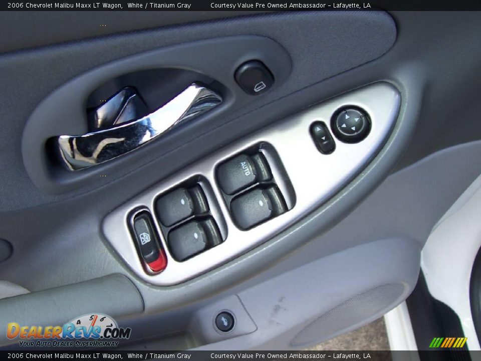 2006 Chevrolet Malibu Maxx LT Wagon White / Titanium Gray Photo #12