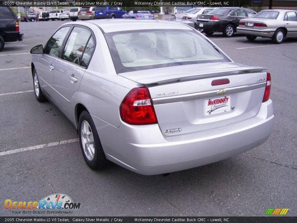 2005 Chevrolet Malibu LS V6 Sedan Galaxy Silver Metallic / Gray Photo #2