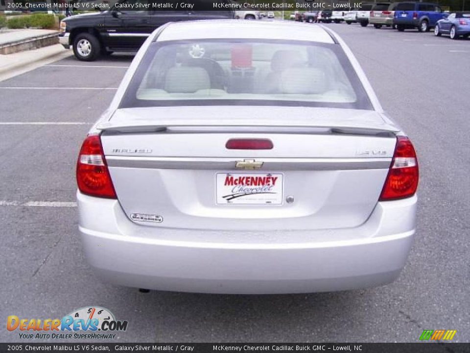 2005 Chevrolet Malibu LS V6 Sedan Galaxy Silver Metallic / Gray Photo #3