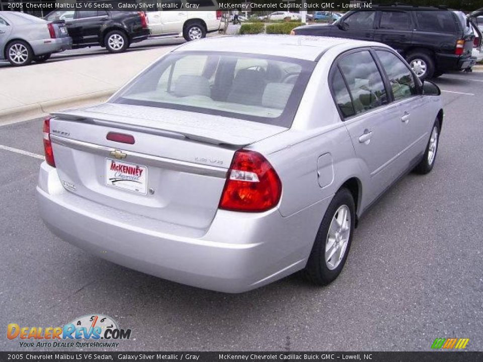 2005 Chevrolet Malibu LS V6 Sedan Galaxy Silver Metallic / Gray Photo #4
