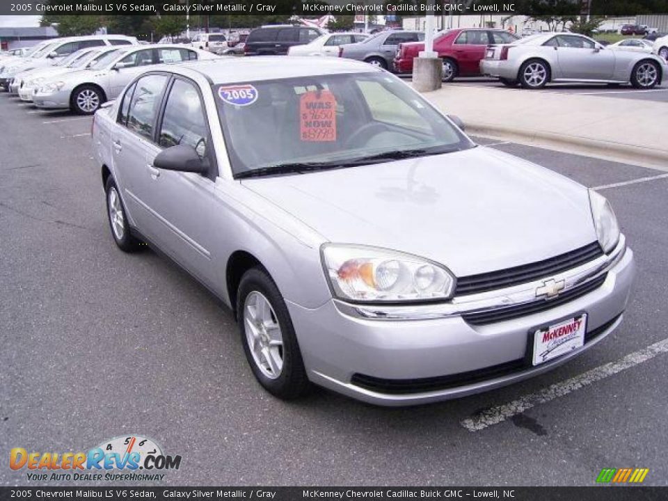 2005 Chevrolet Malibu LS V6 Sedan Galaxy Silver Metallic / Gray Photo #5