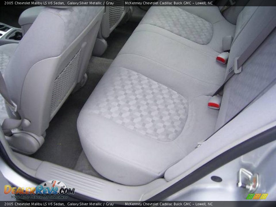 2005 Chevrolet Malibu LS V6 Sedan Galaxy Silver Metallic / Gray Photo #10