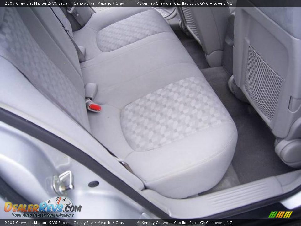 2005 Chevrolet Malibu LS V6 Sedan Galaxy Silver Metallic / Gray Photo #12