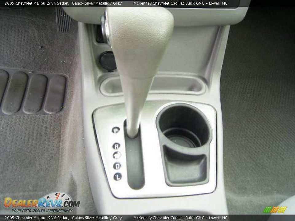 2005 Chevrolet Malibu LS V6 Sedan Galaxy Silver Metallic / Gray Photo #21
