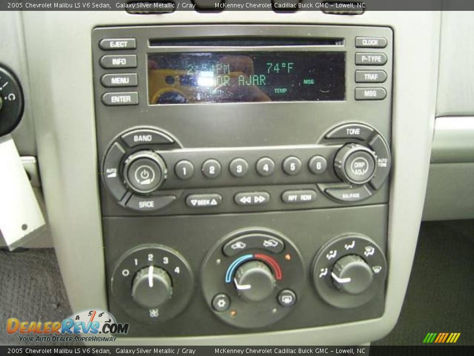 2005 Chevrolet Malibu LS V6 Sedan Galaxy Silver Metallic / Gray Photo #22