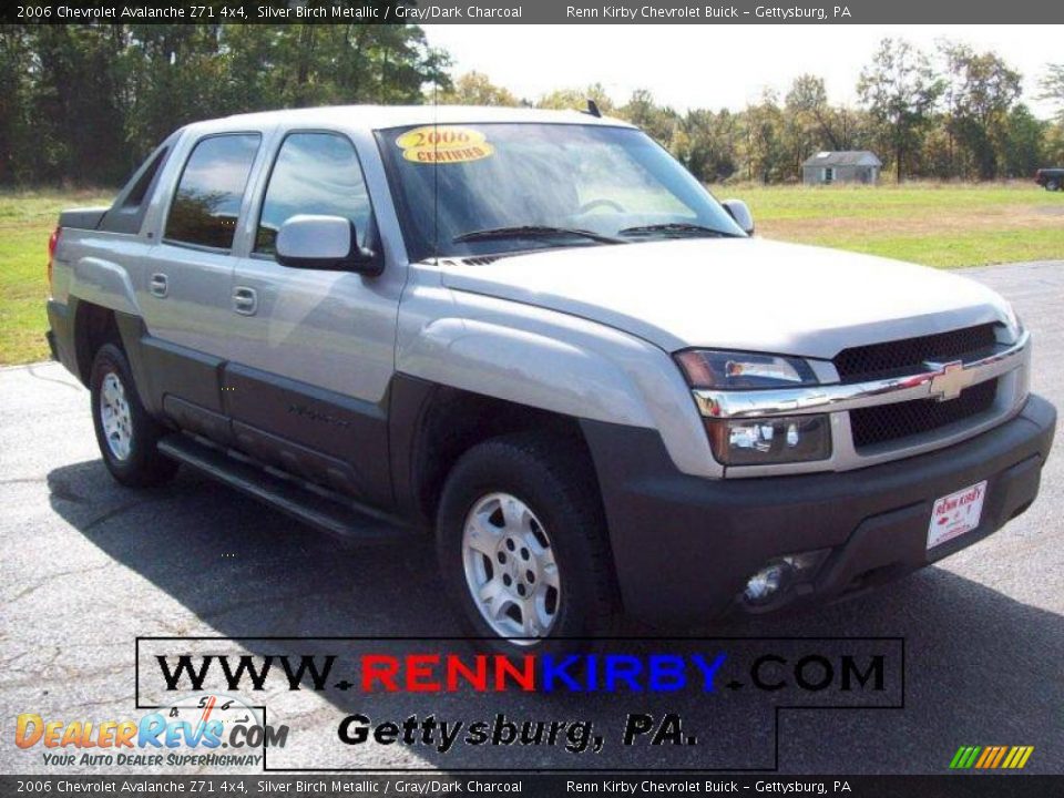2006 Chevrolet Avalanche Z71 4x4 Silver Birch Metallic / Gray/Dark Charcoal Photo #1