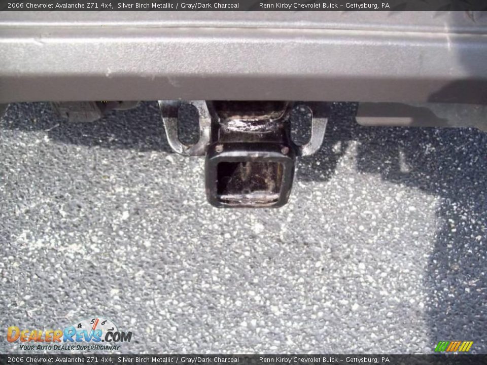 2006 Chevrolet Avalanche Z71 4x4 Silver Birch Metallic / Gray/Dark Charcoal Photo #9
