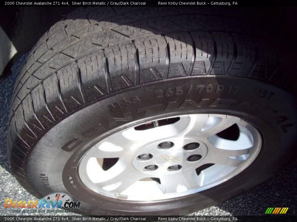 2006 Chevrolet Avalanche Z71 4x4 Silver Birch Metallic / Gray/Dark Charcoal Photo #15