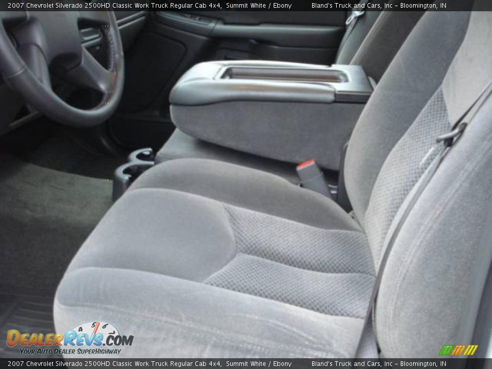 2007 Chevrolet Silverado 2500HD Classic Work Truck Regular Cab 4x4 Summit White / Ebony Photo #4