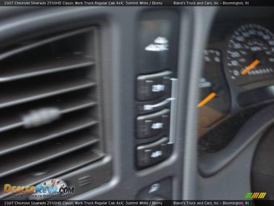 2007 Chevrolet Silverado 2500HD Classic Work Truck Regular Cab 4x4 Summit White / Ebony Photo #16