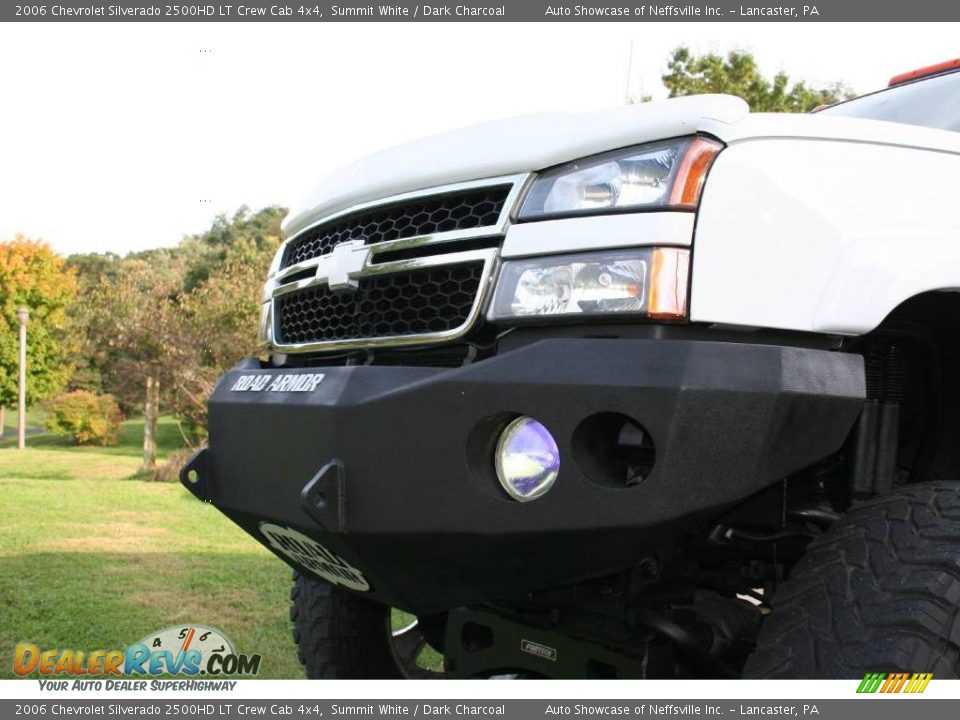 2006 Chevrolet Silverado 2500HD LT Crew Cab 4x4 Summit White / Dark Charcoal Photo #2