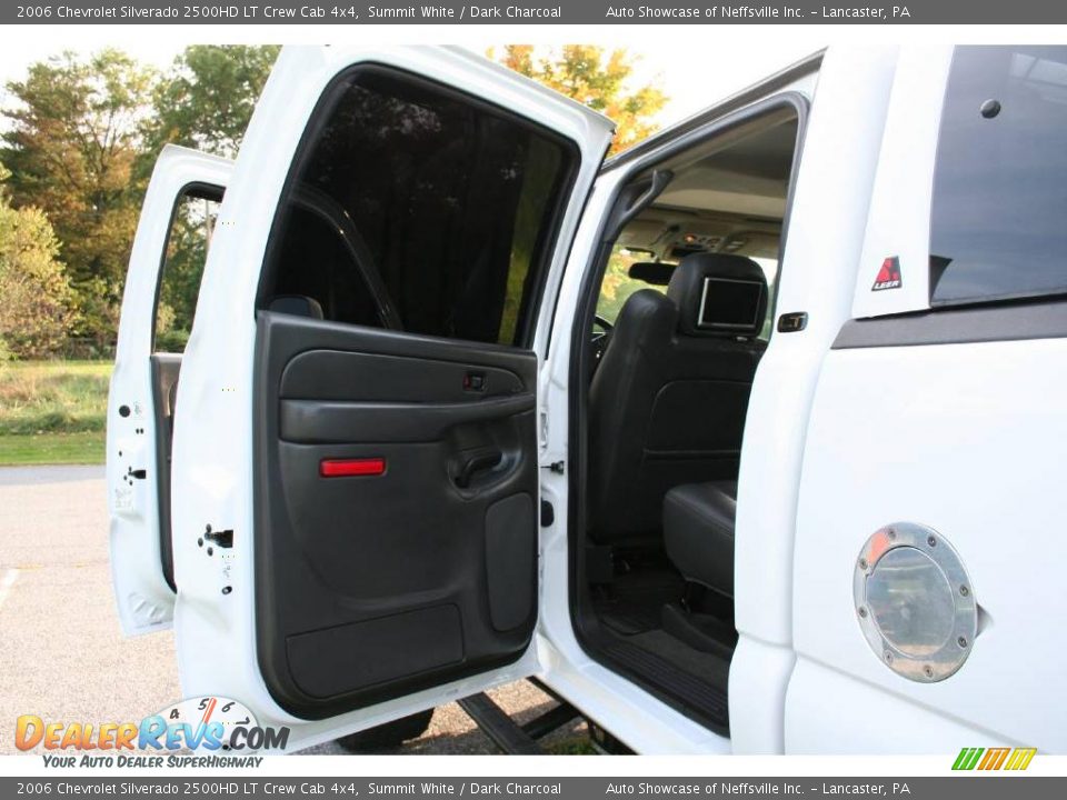 2006 Chevrolet Silverado 2500HD LT Crew Cab 4x4 Summit White / Dark Charcoal Photo #13