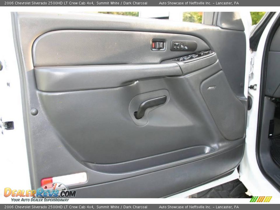 2006 Chevrolet Silverado 2500HD LT Crew Cab 4x4 Summit White / Dark Charcoal Photo #15