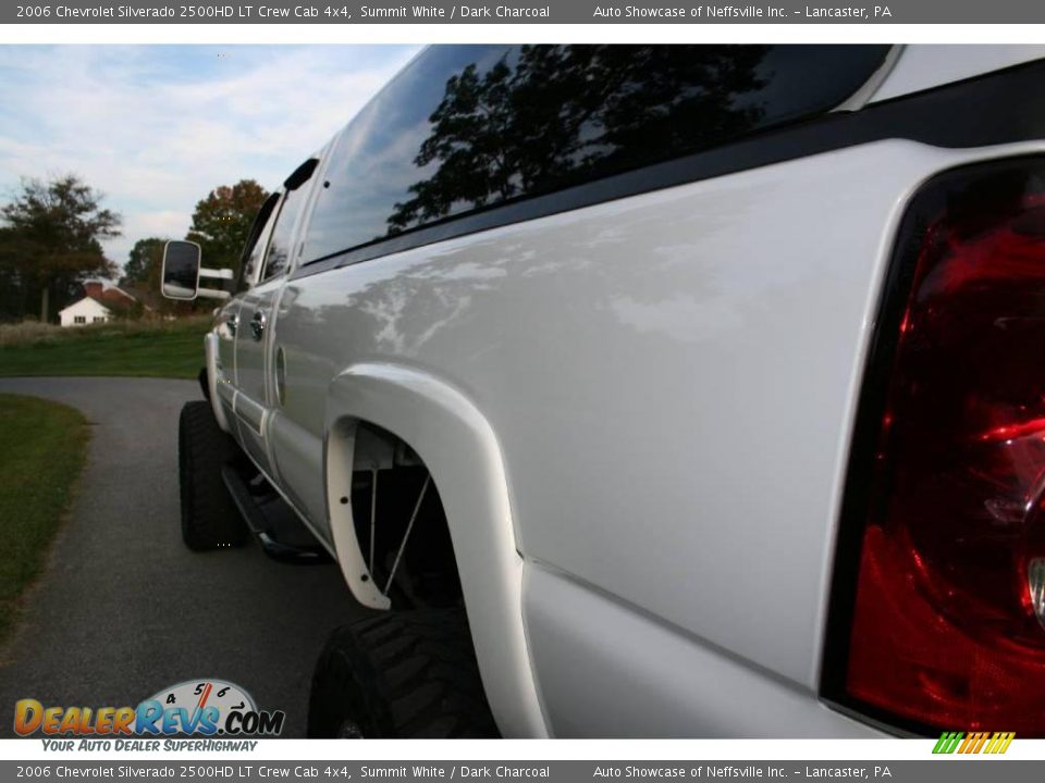 2006 Chevrolet Silverado 2500HD LT Crew Cab 4x4 Summit White / Dark Charcoal Photo #18