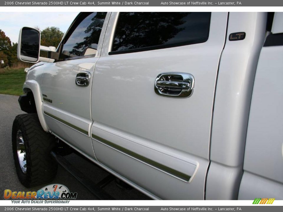 2006 Chevrolet Silverado 2500HD LT Crew Cab 4x4 Summit White / Dark Charcoal Photo #19