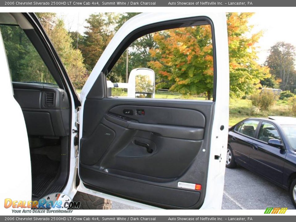 2006 Chevrolet Silverado 2500HD LT Crew Cab 4x4 Summit White / Dark Charcoal Photo #26
