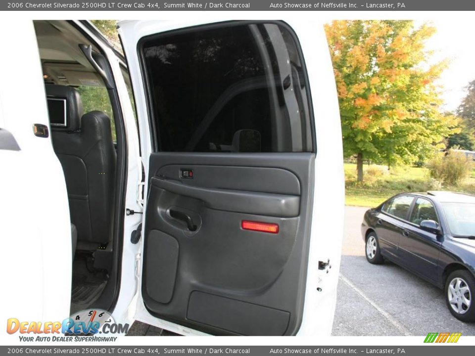 2006 Chevrolet Silverado 2500HD LT Crew Cab 4x4 Summit White / Dark Charcoal Photo #27