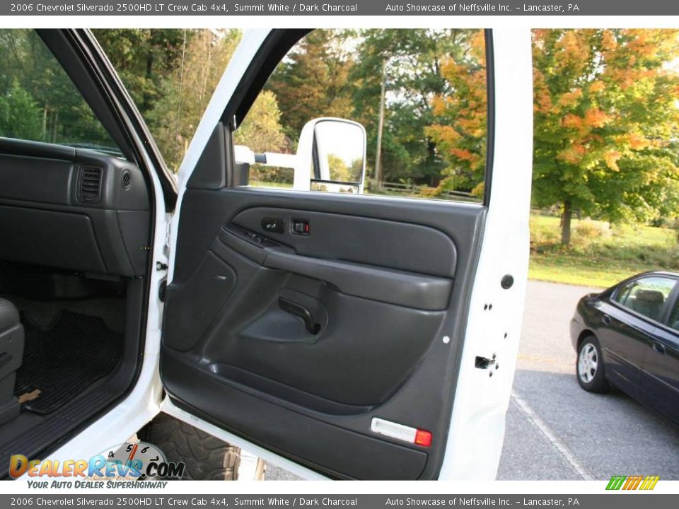 2006 Chevrolet Silverado 2500HD LT Crew Cab 4x4 Summit White / Dark Charcoal Photo #28