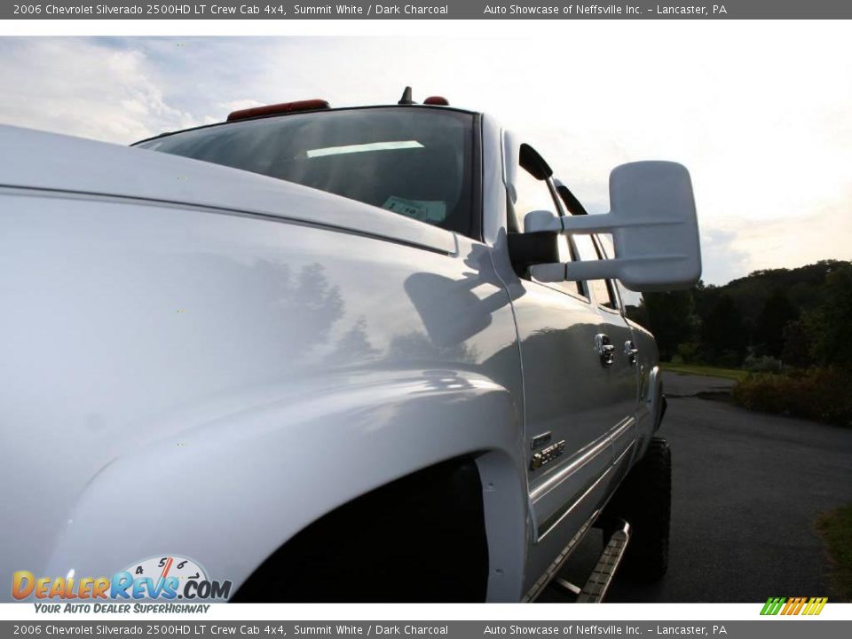 2006 Chevrolet Silverado 2500HD LT Crew Cab 4x4 Summit White / Dark Charcoal Photo #29