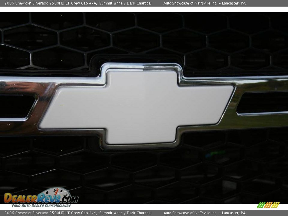 2006 Chevrolet Silverado 2500HD LT Crew Cab 4x4 Summit White / Dark Charcoal Photo #34