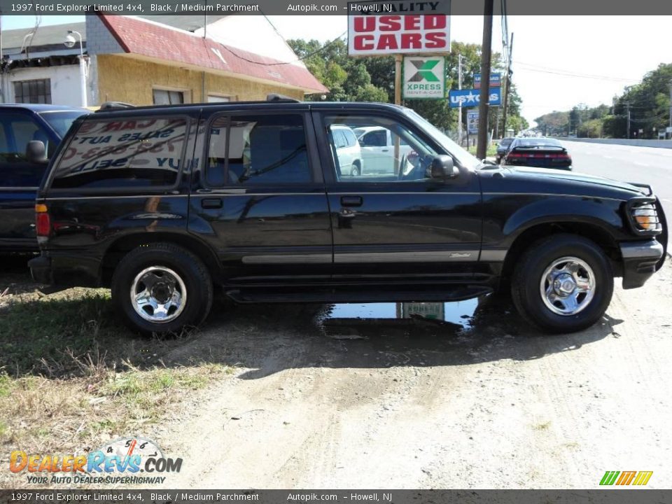 1997 Ford Explorer Limited 4x4 Black / Medium Parchment Photo #4