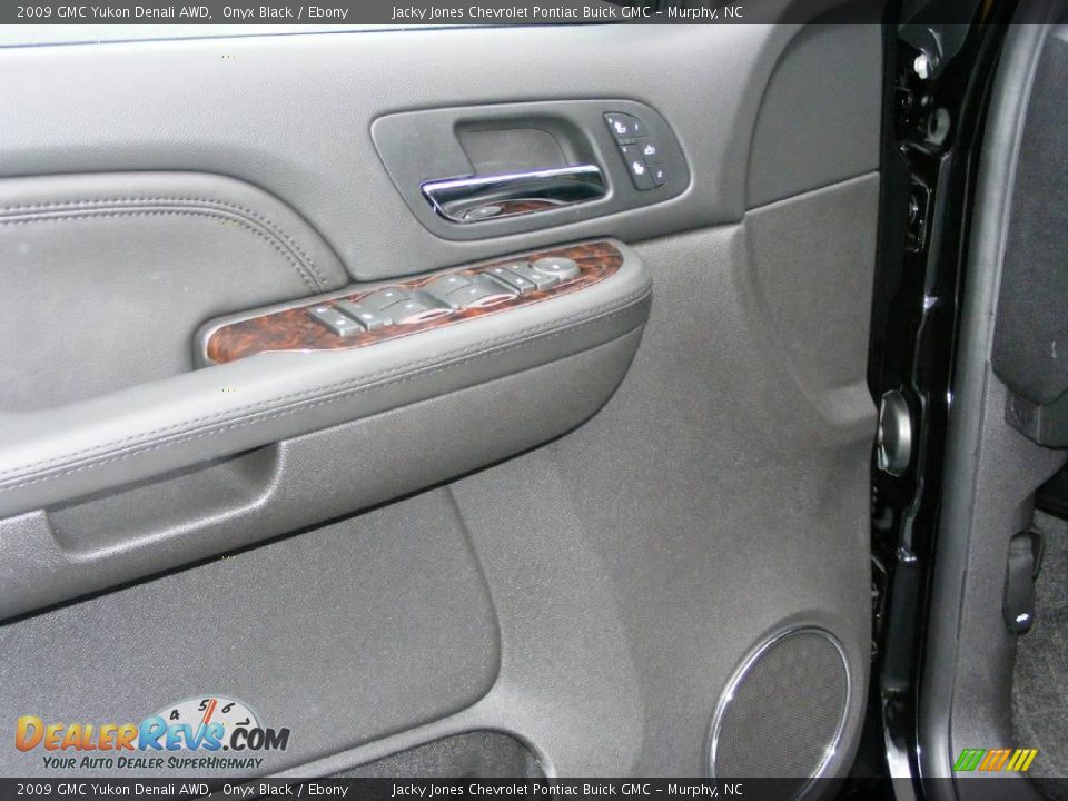 2009 GMC Yukon Denali AWD Onyx Black / Ebony Photo #9