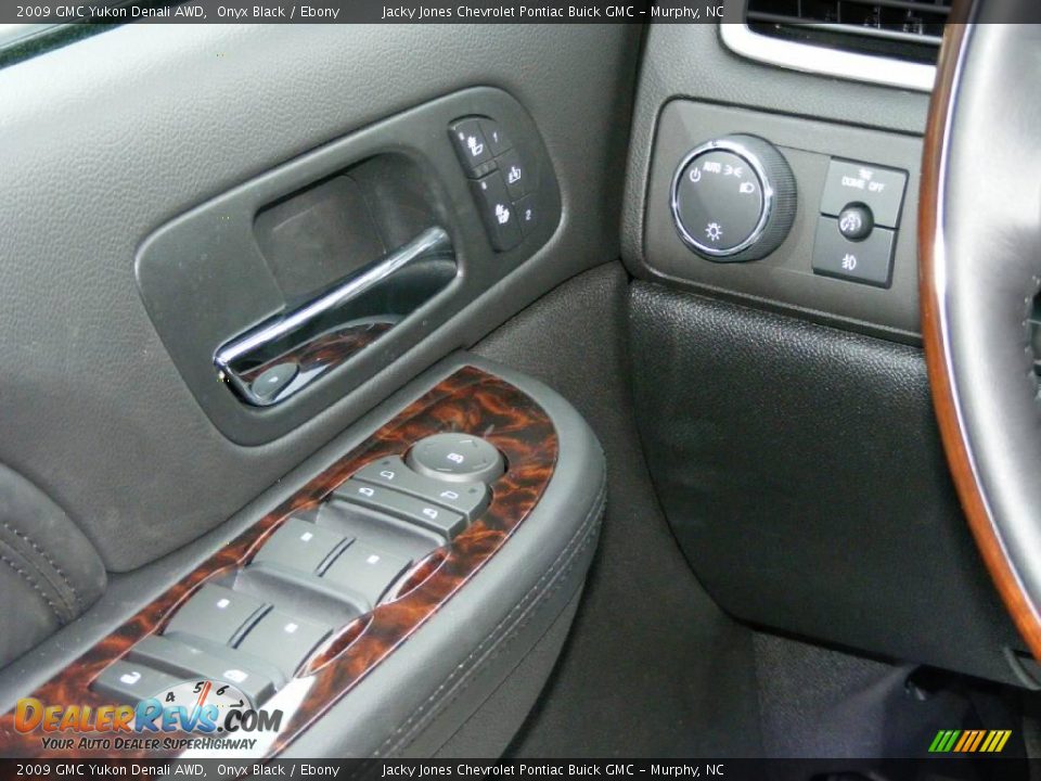 2009 GMC Yukon Denali AWD Onyx Black / Ebony Photo #15